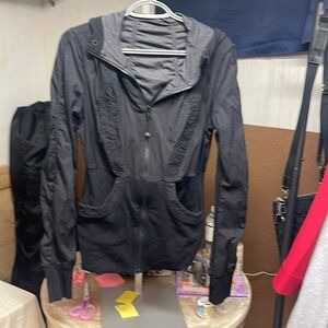 Lululemon Dance Studio Jacket Womens 10 Ruffle Black Hoodie Sweatshirt Zip Up